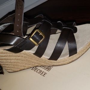 Ladies shoes